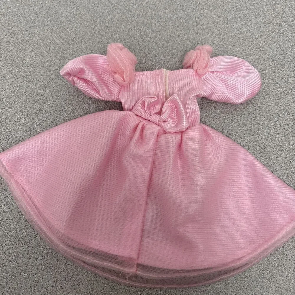 Mattel Barbie Skipper Gowns, Homecoming Queen, Bridesmaid, Floral, And Pamphlet